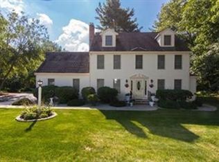 9 Rolling Meadow Dr, Holliston, MA 01746