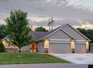 1939 Sheridan Ct, North Mankato, MN 56003