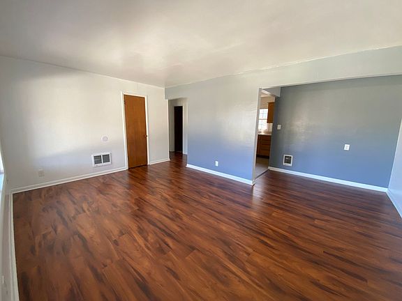 5th image of 704 W 14th St