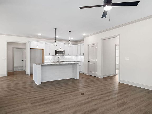 7th image of this home
