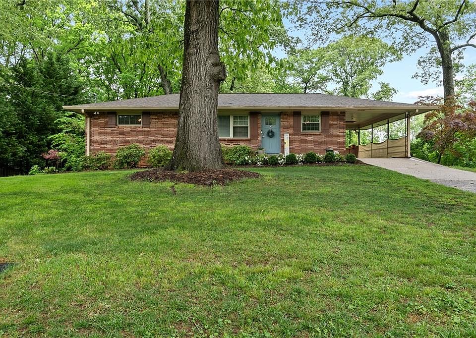 1st image of 2337 Elmwood Cir SE