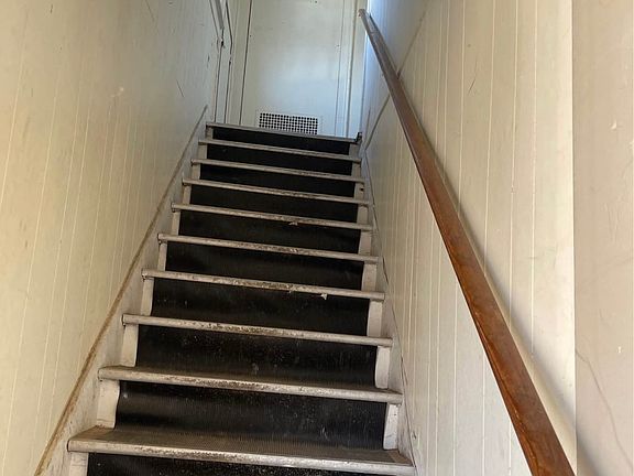5th image of 97 N Fulton St Floor 2
