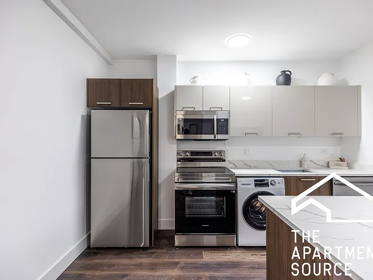 1556 W Hollywood Ave #3 — Photo 5