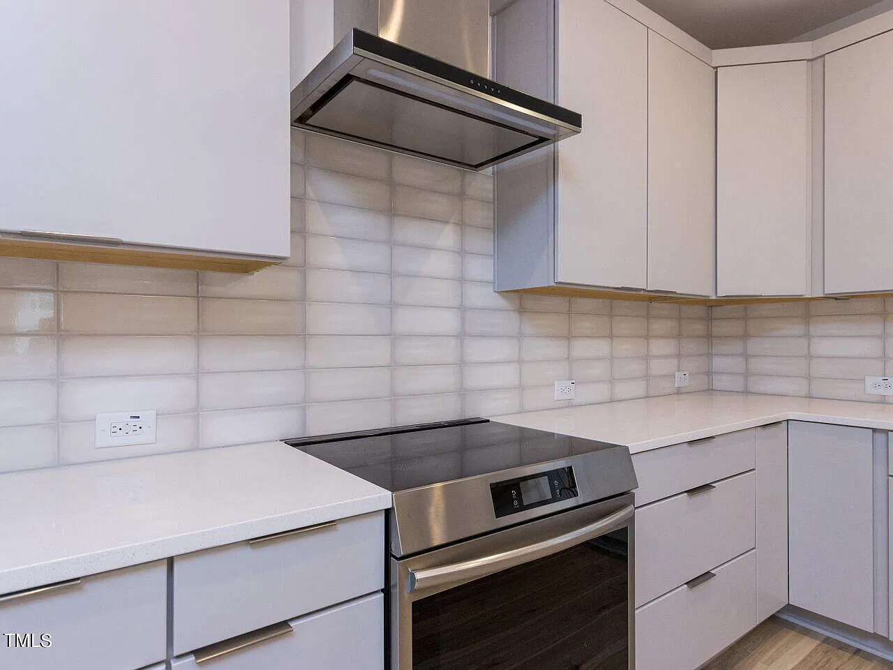 4 bed, 2292 sqft, $2,500 — Photo 3