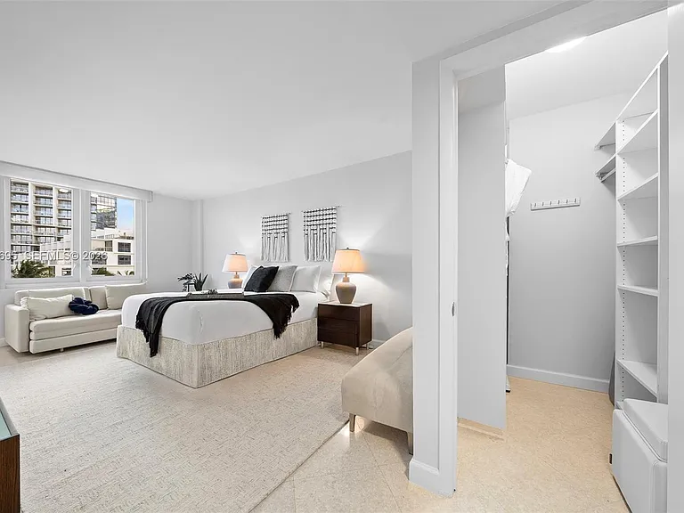2301 Collins Ave #408 — Photo 31