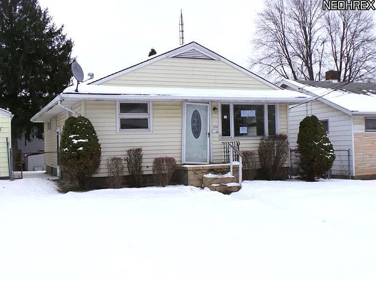 2332 Daleford Ave NE photo 1