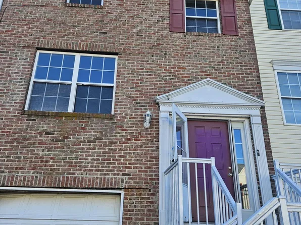 213 Bellwether Ct, Newark, DE 19702