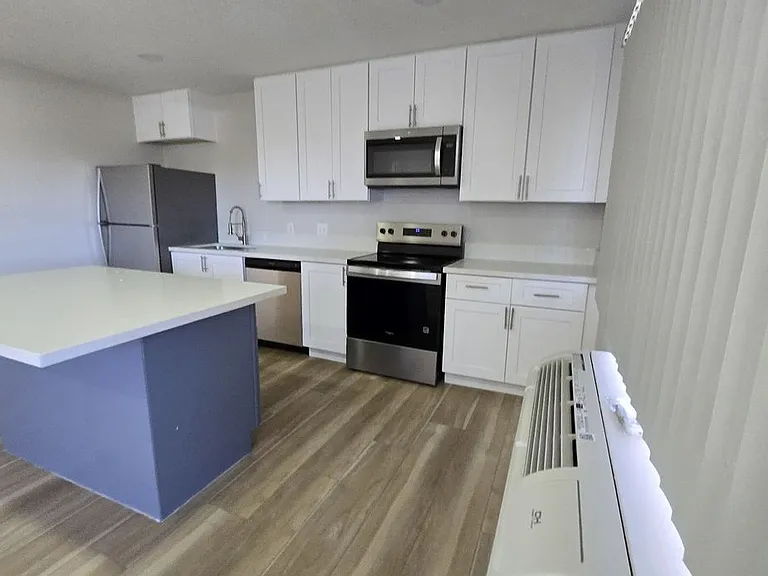 1509 E Harmon Ave — Photo 12