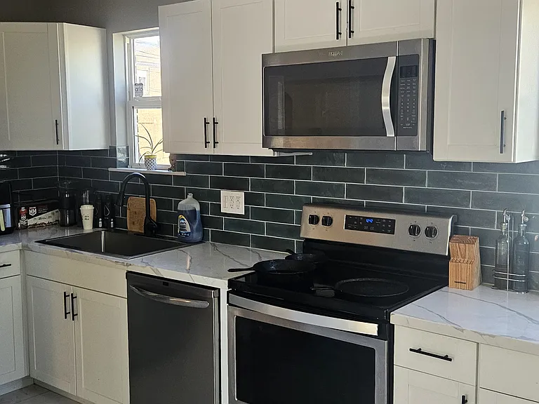 15894 Ohio St — Photo 12