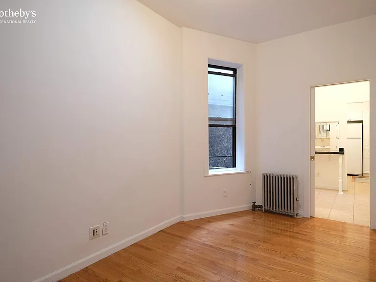 769 9th Ave #4S — Photo 7