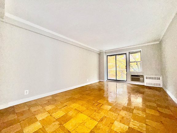 4th image of 8360 118th St APT 3F