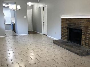 5821 Mansfield Rd, Arlington, TX 76017