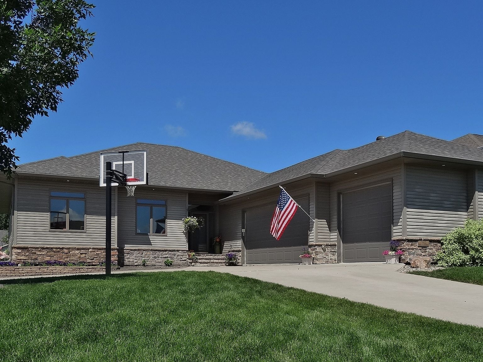 502 9th St NE, Dilworth, MN 56529 Zillow