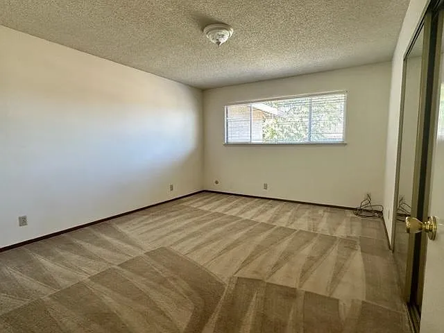 332 Carriage Dr #2 — Photo 8