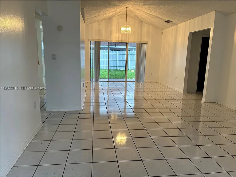 15600 SW 144th Ave — Photo 3