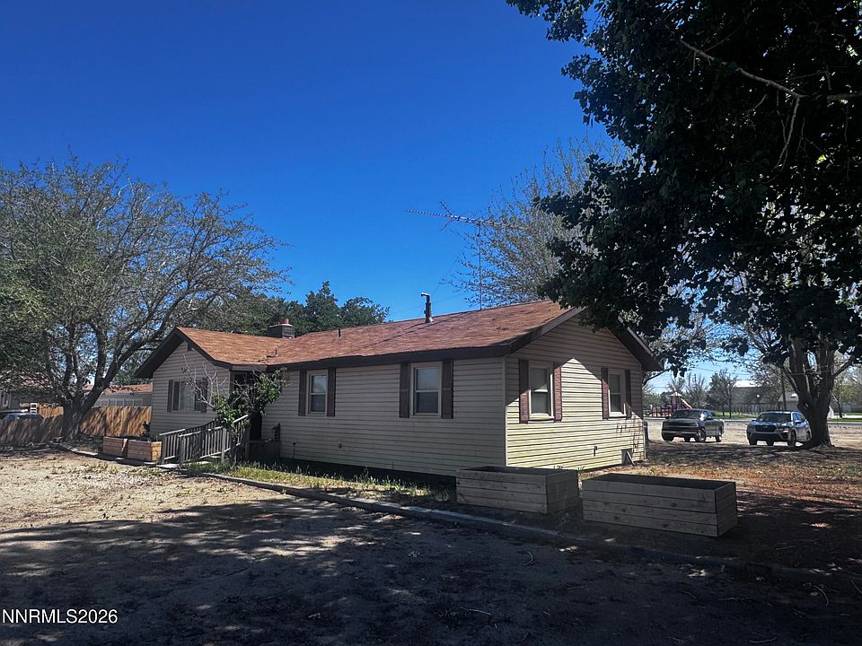 1st image of 441 Venturacci Ln