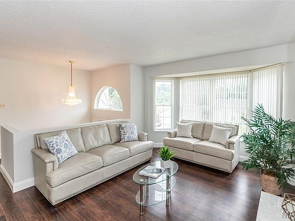 5th image of 4061 Whitehall Dr