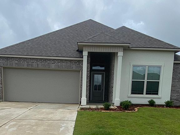 2nd image of 647 Lakeshore Vlg E