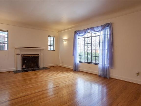 5th image of 1308 Henry St