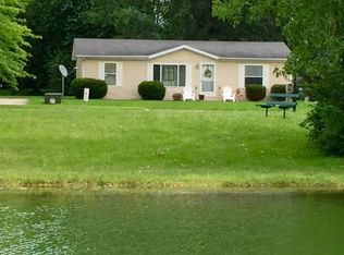 115 Fountain Lake Dr, Greenfield, IN 46140