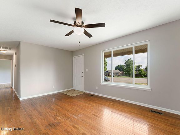 3rd image of 179 Grazing Trace Ct