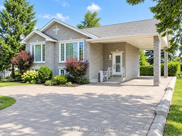 740 Laval St, Casselman, ON K0A 1M0