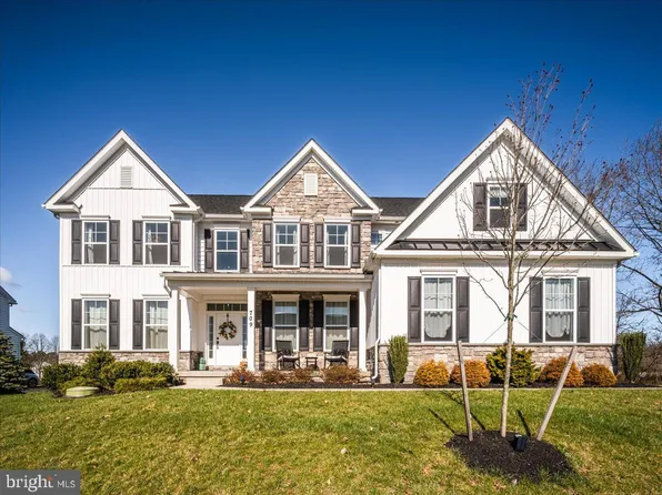 709 Rosewood Cir, Collegeville, PA 19426