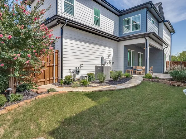 2216 Scenic Bluff Dr, Fort Worth, TX 76111