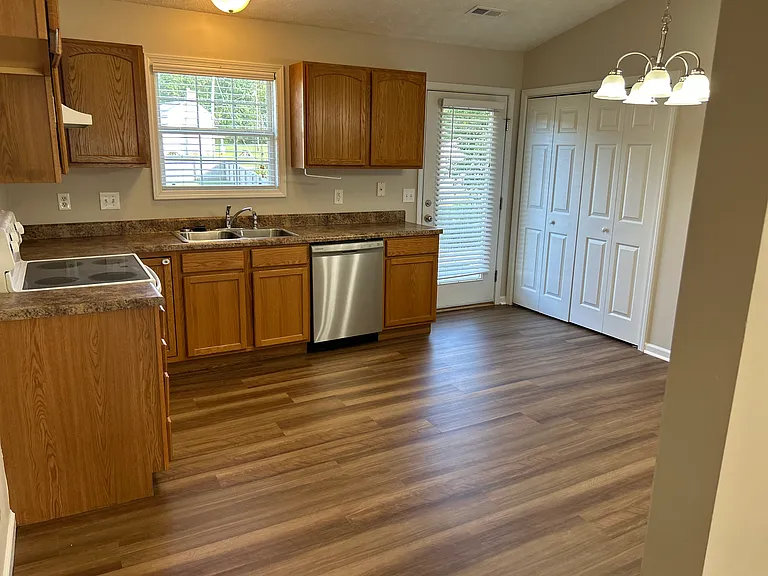 7036 Alice Springs Ln — Photo 8