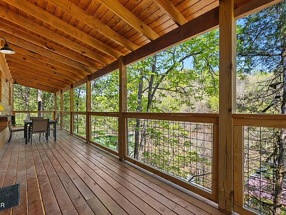 5th image of 1016 Walini Way