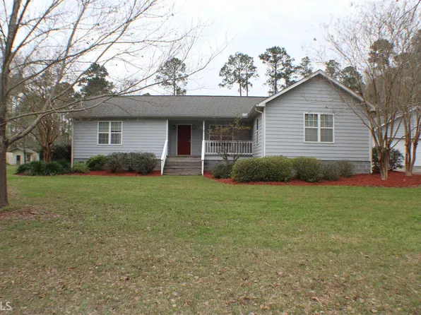 713 Lakeshore Dr, Cordele, GA 31015