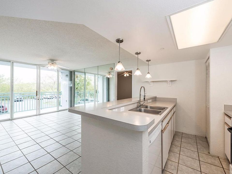 1st image of 3635 Seaside Dr APT 116