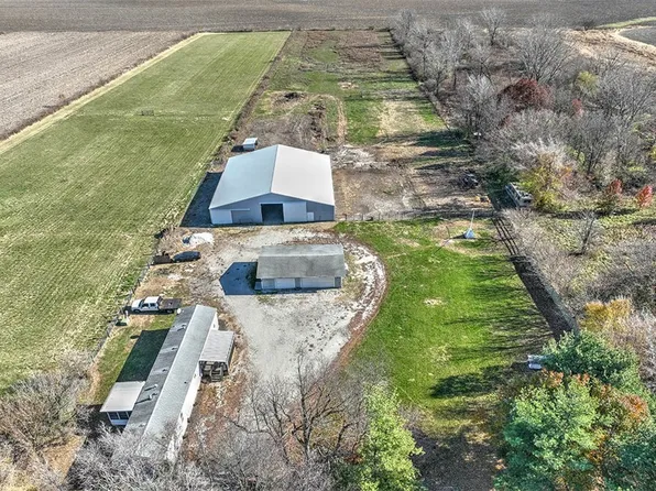 2974 N 800 East Rd, Moweaqua, IL 62550