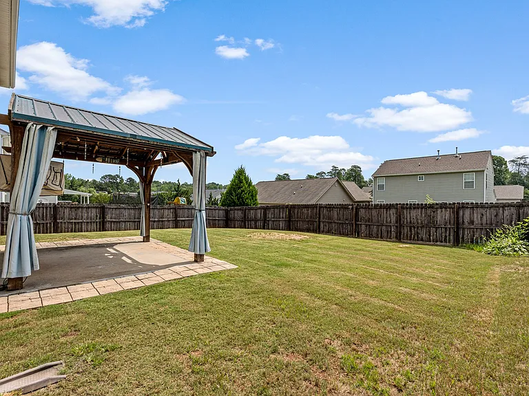 27 Madeline Cir — Photo 32