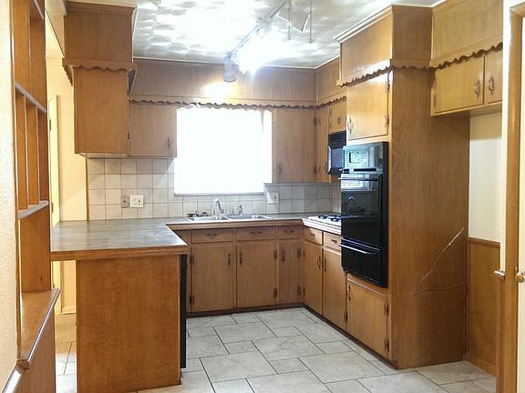 4th image of 314 Mizell St