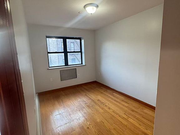 4th image of 40-40 68th St Unit 3