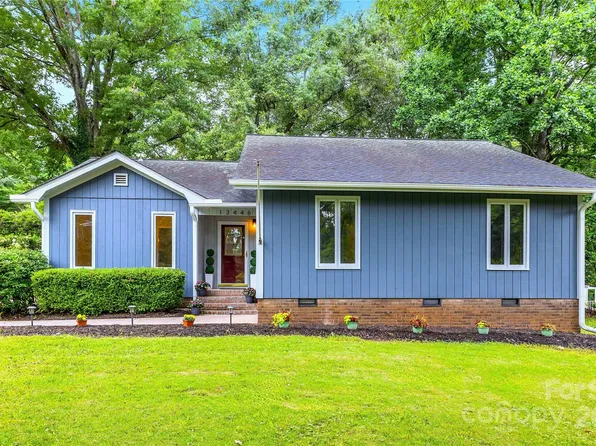 13446 Idlefield Ln, Matthews, NC 28105