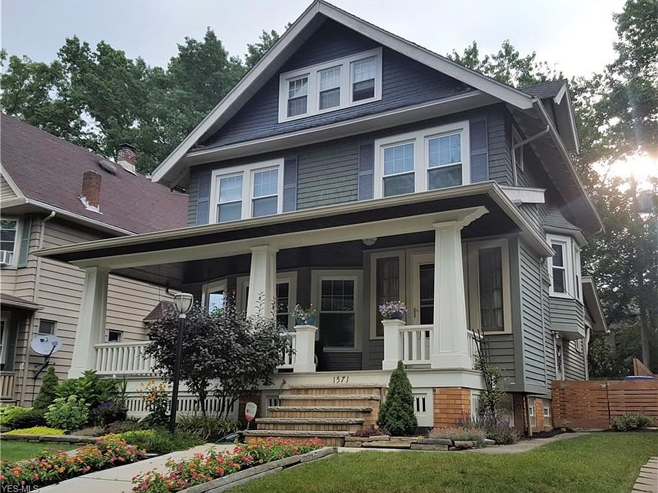 1st image of 1571 Marlowe Ave