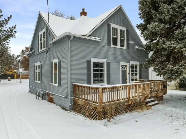 609 3rd St NE, Minot, ND 58703