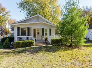 1336 N Berry Rd, Saint Louis, MO 63122