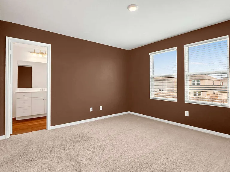 7723 Fern Holw — Photo 20