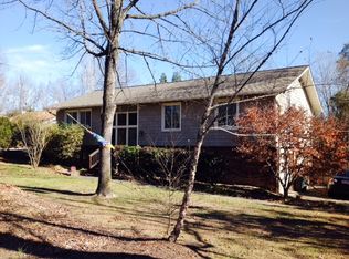 1549 Old Coach Rd, Kernersville, NC 27284