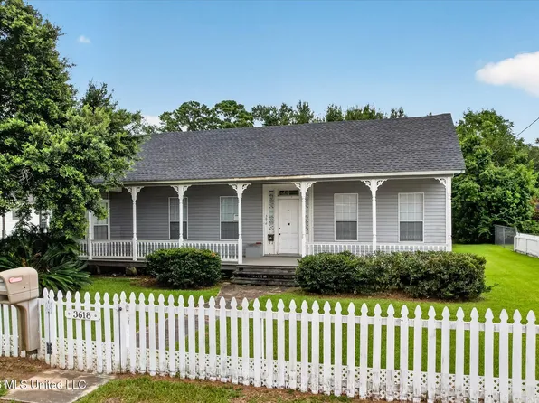 3618 Bellview Ave, Moss Point, MS 39563