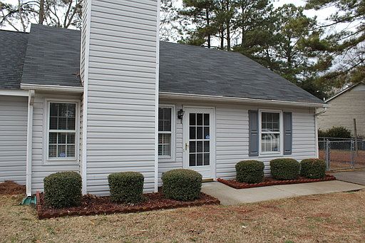 3rd image of 100 Pheasant Ct