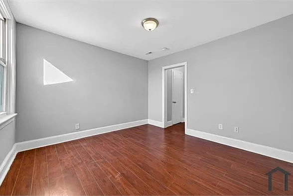 1235 Penn St NE #2 — Photo 4