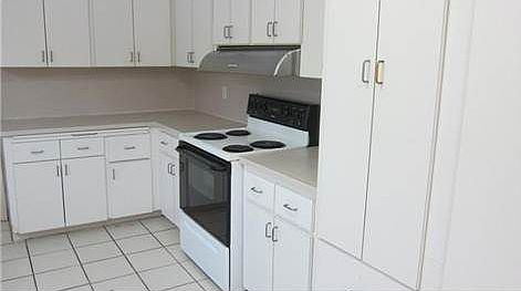 5th image of 822 Jeronimo Dr
