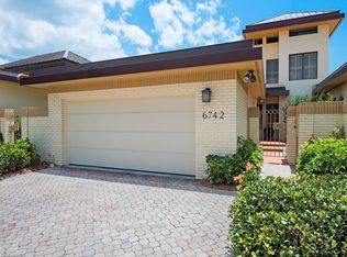6742 Pelican Bay Blvd, Naples, FL 34108