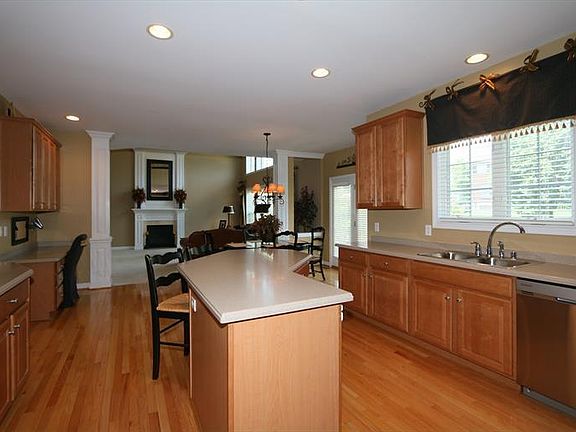 5th image of 14858 Cool Springs Blvd