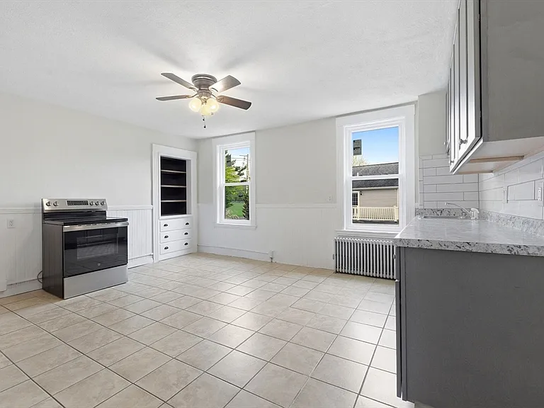 84 Margin St #2 — Photo 1