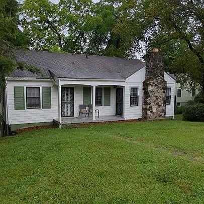 1517 Sweetbriar Ave